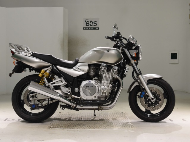Yamaha XJR1300 2002