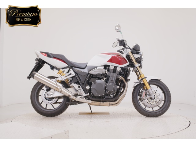 Honda CB1300SF 2025