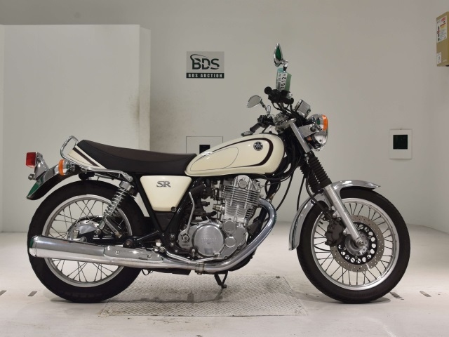 Yamaha SR400 2018