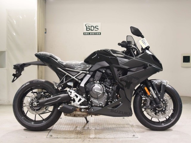 Suzuki GSX-8S
