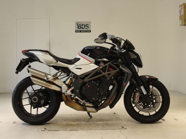 MV Agusta BRUTALE 1090 2011