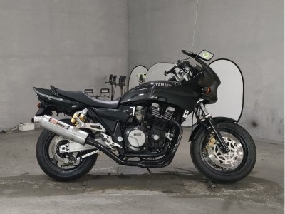 Yamaha XJR1200R 1996