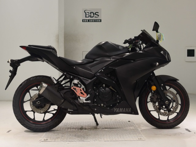 Yamaha YZF-R25 2017