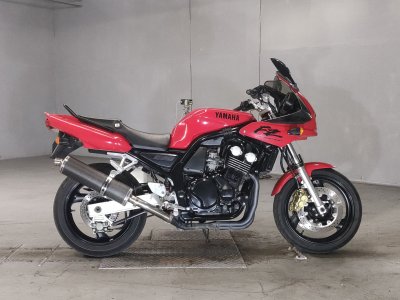 Yamaha FZ400 1998