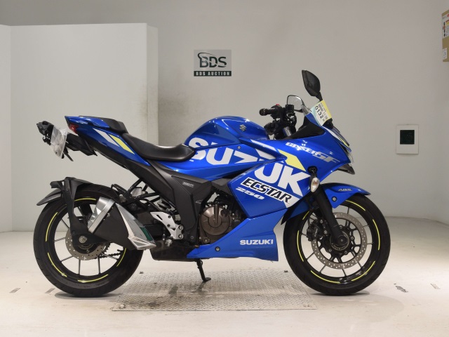 Suzuki GIXXER250SF