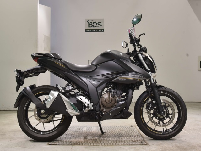 Suzuki GIXXER250