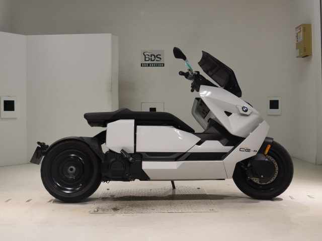BMW CE04 2023