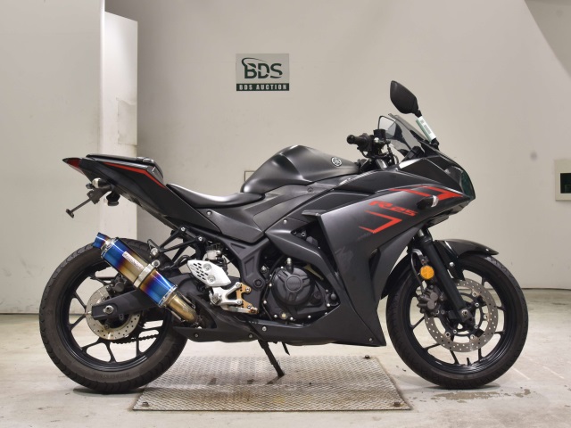 Yamaha YZF-R25 2018