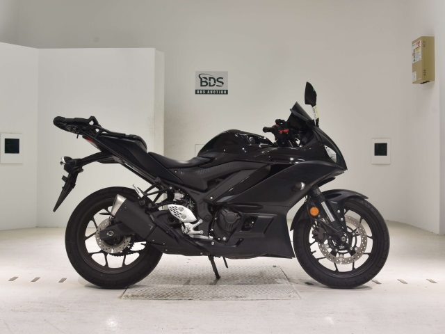 Yamaha YZF-R25A 2021