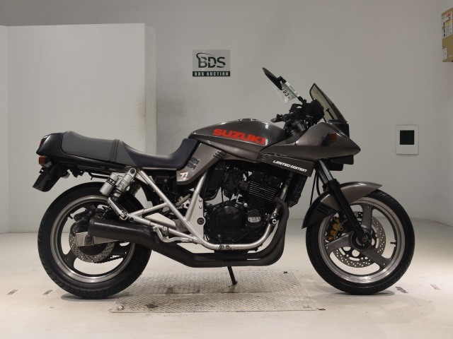Suzuki GSX250S KATANA