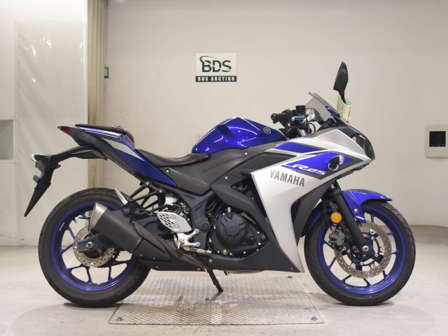 Yamaha YZF-R25A 2015