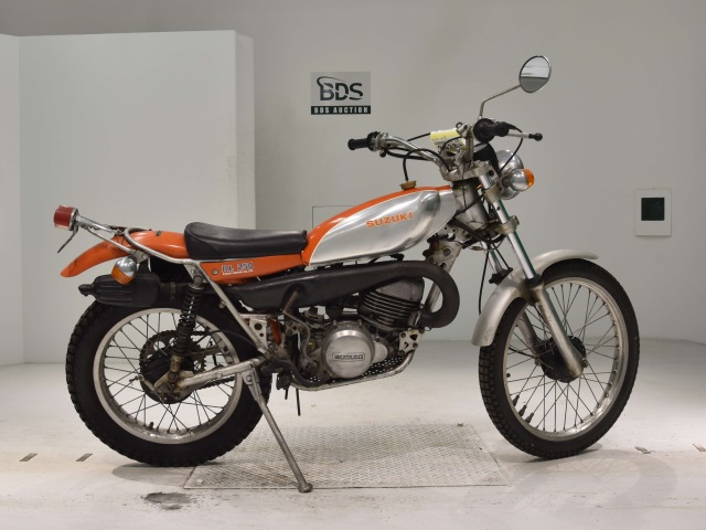 Suzuki RL250