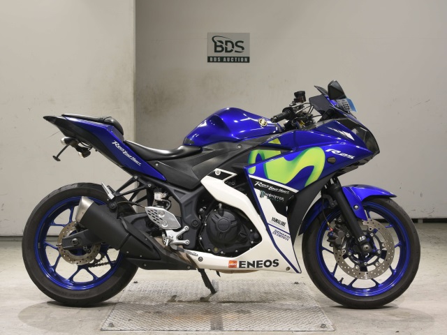 Yamaha YZF-R25 2015