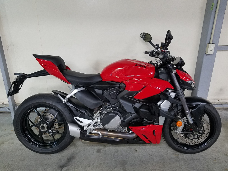 Ducati STREET FIGHTER V2 2022
