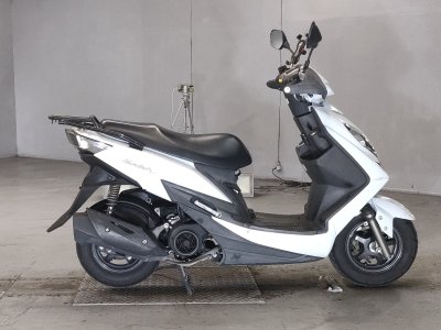 Suzuki SWISH