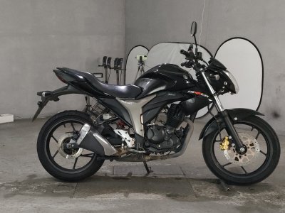 Suzuki GIXXER150