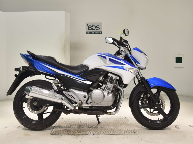 Suzuki GSR250