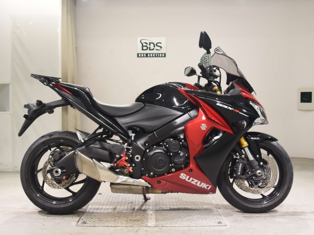Suzuki GSX-S1000F 2015