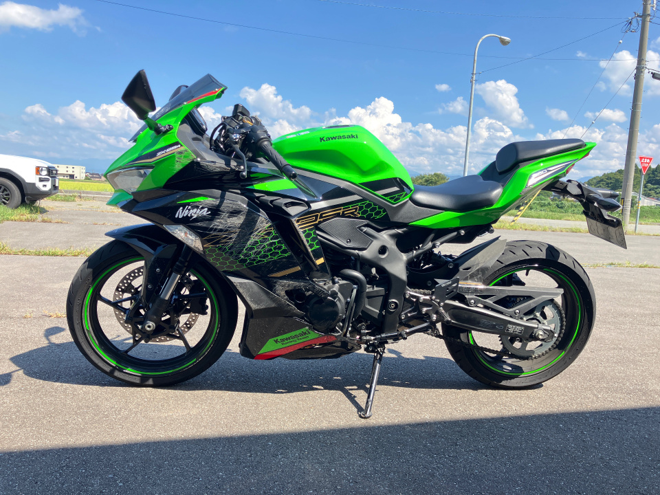 Kawasaki NINJA ZX-25R KRT 2021