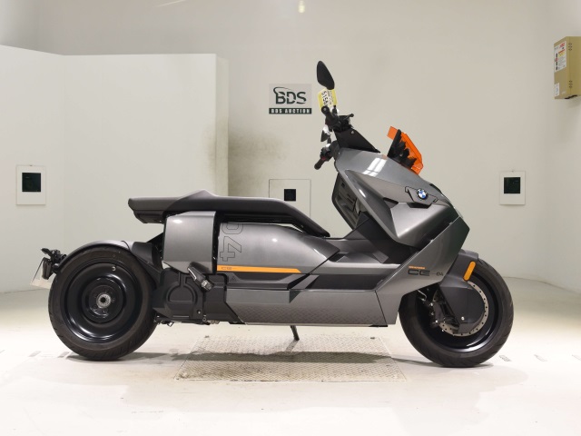 BMW CE04 2022