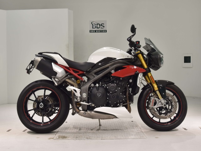 Triumph SPEED TRIPLE R 2016