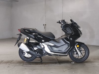 Honda ADV 160 2025