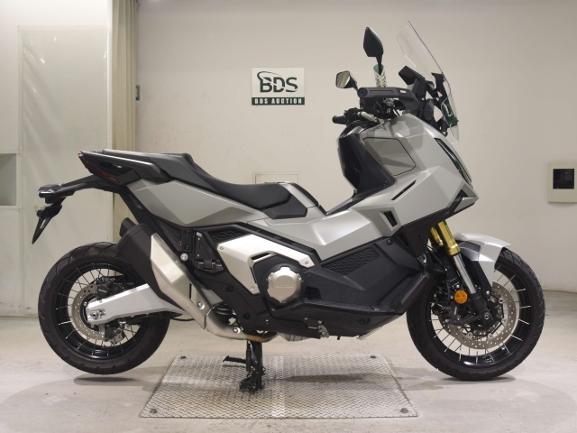 BRP X-ADV750 2025