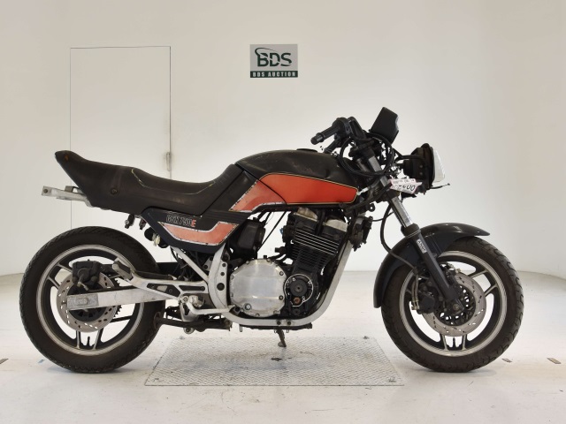 Suzuki GSX750E