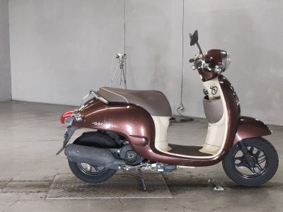 Honda GIORNO 2011