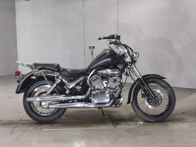 Suzuki INTRUDER 250LC