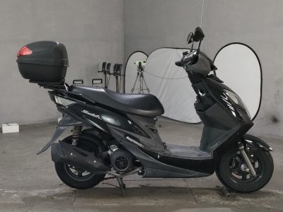 Suzuki SWISH