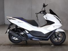 Honda PCX e:HEV 2021