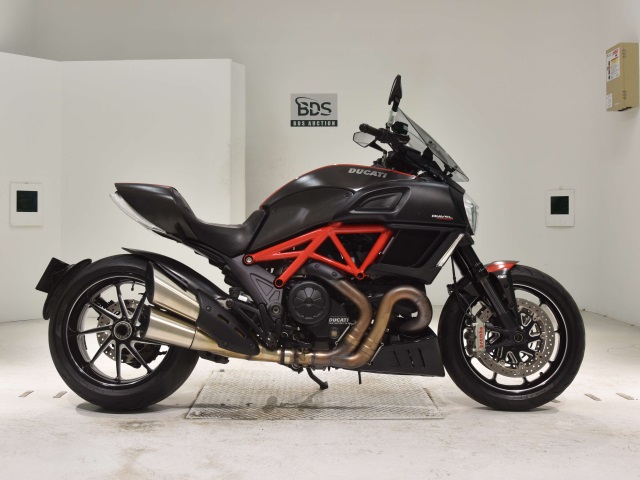 Ducati DIAVEL CARBON 2017