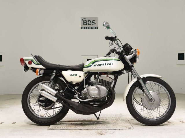 Kawasaki 250SS