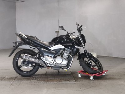 Suzuki GSR250