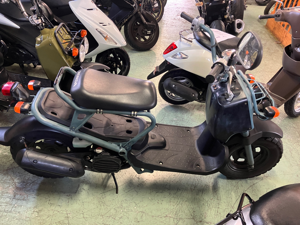 Honda ZOOMER 2011