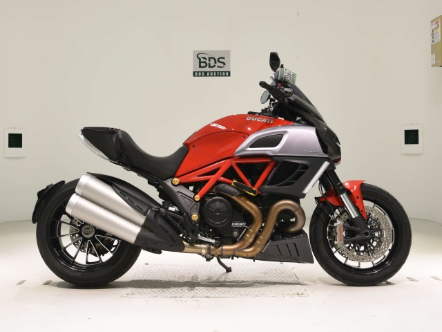 Ducati DIAVEL 2011