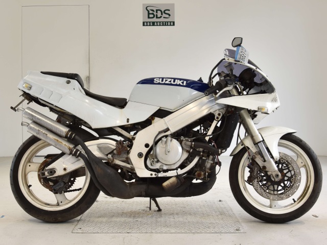 Suzuki RGV250 1990