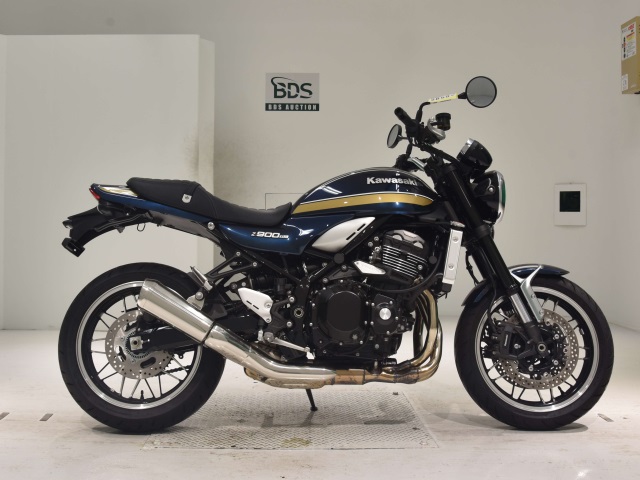 Kawasaki Z900RS 2023