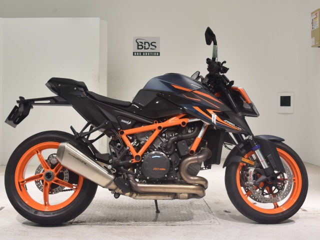 KTM 1290 SUPERDUKE R 2023