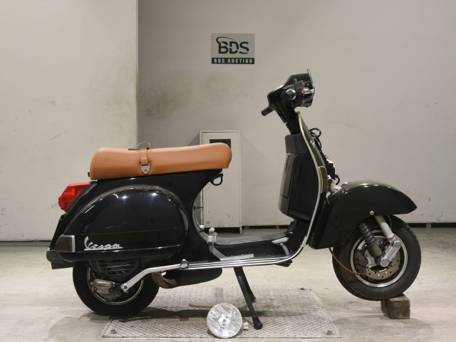 Vespa P200