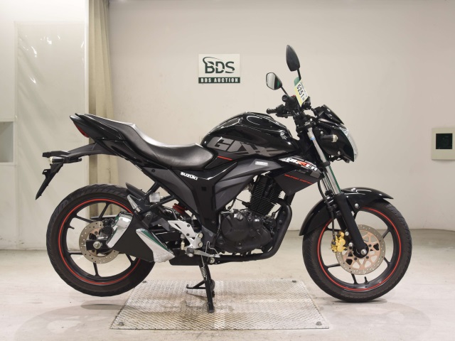Suzuki GIXXER150