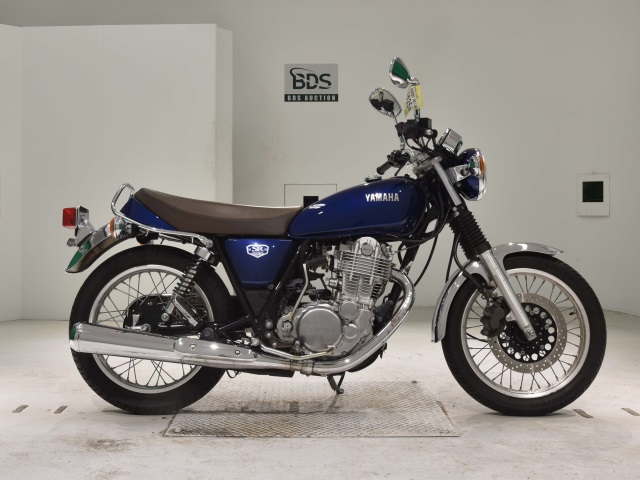 Yamaha SR400 2021