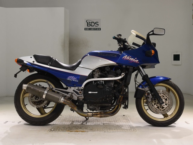 Kawasaki GPZ900R 1994