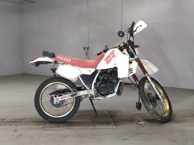 Yamaha DT200R