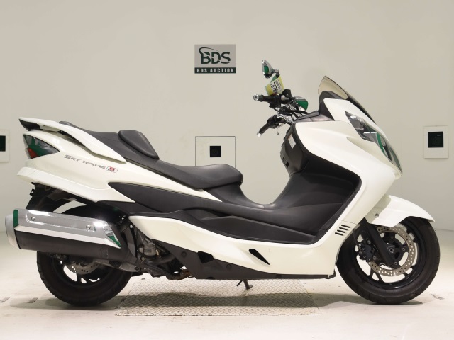 Suzuki SKYWAVE 250S