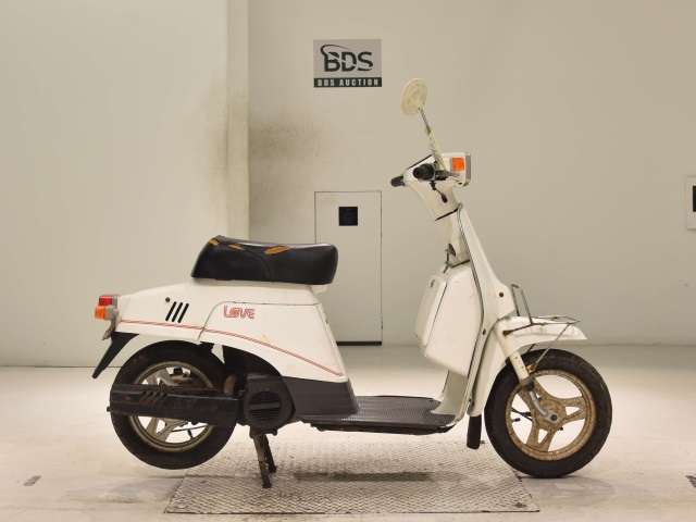 Suzuki LOVE