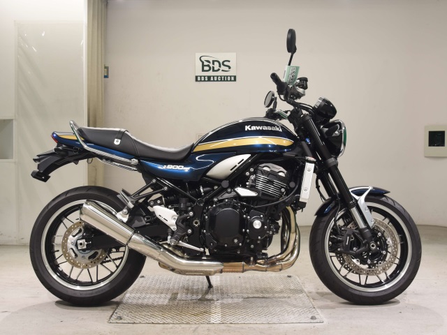 Kawasaki Z900RS 2023