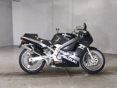Suzuki RGV250 GAMMA 1989