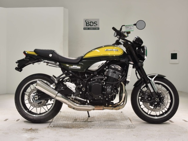 Kawasaki Z900RS 2024